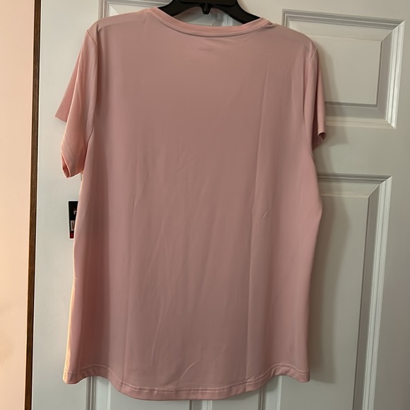 Fila Light Pink V-Neck Sports Tee. Women’s Size XL - Picture 2 of 7